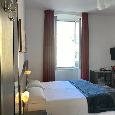 54 Rosselli Гостевой дом *