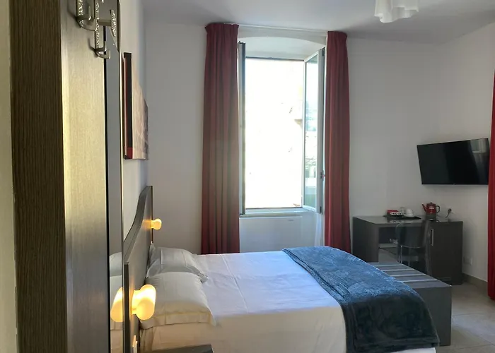 54 Rosselli Πανσιόν 4*
