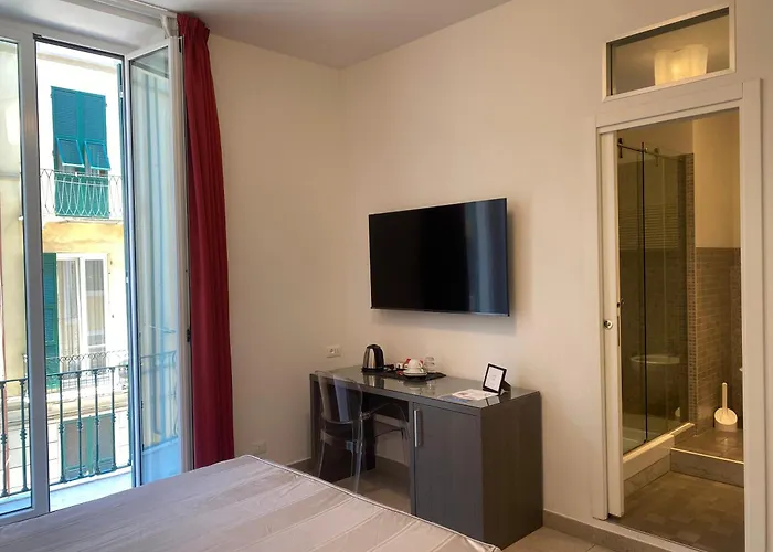 Πανσιόν 54 Rosselli 4*