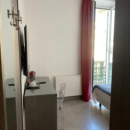 54 Rosselli Pensionat *