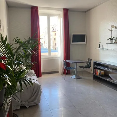 54 Rosselli Pensionat *